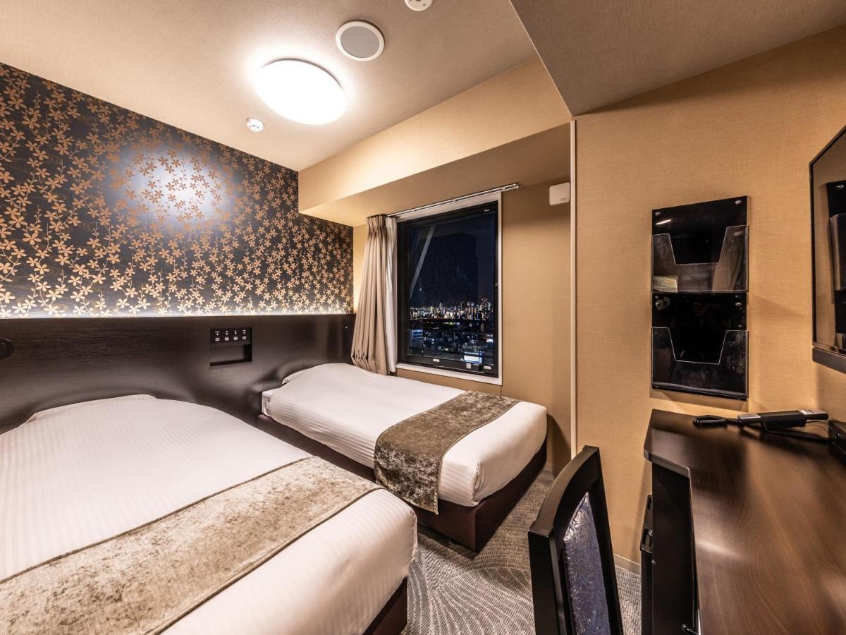Apa Hotel Shin Osaka Eki Tower מראה חיצוני תמונה
